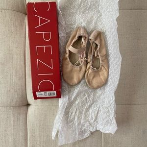 Capezio “Daisy” leather ballet shoe.  Size 1.5N